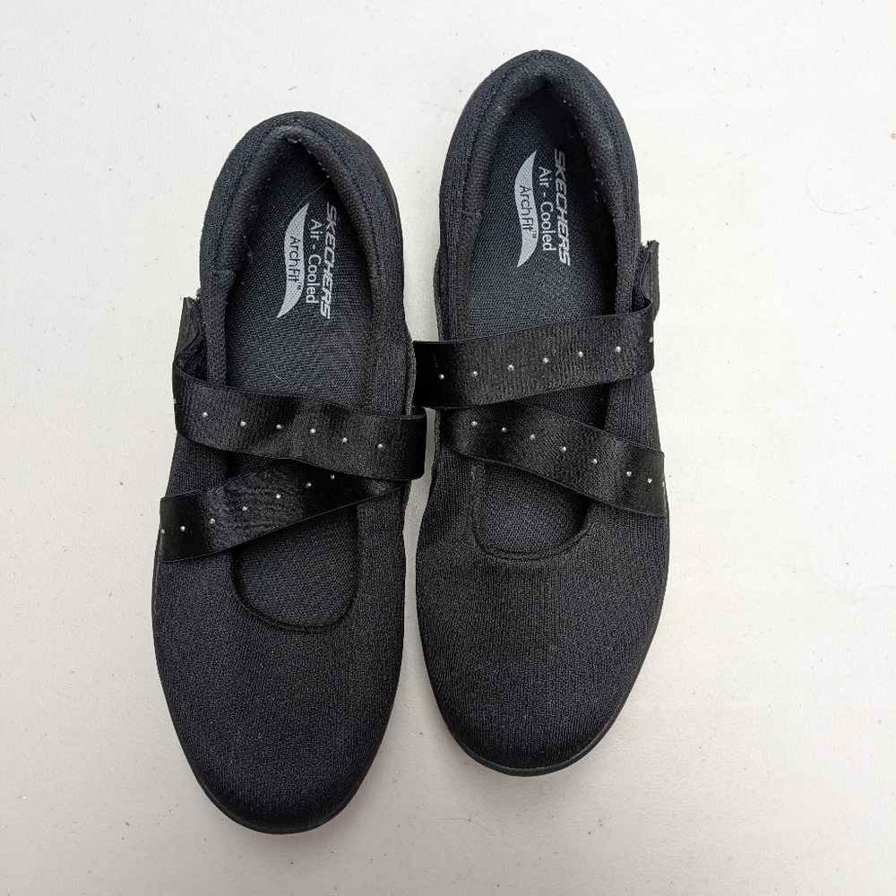 Skechers black flats women's size 8